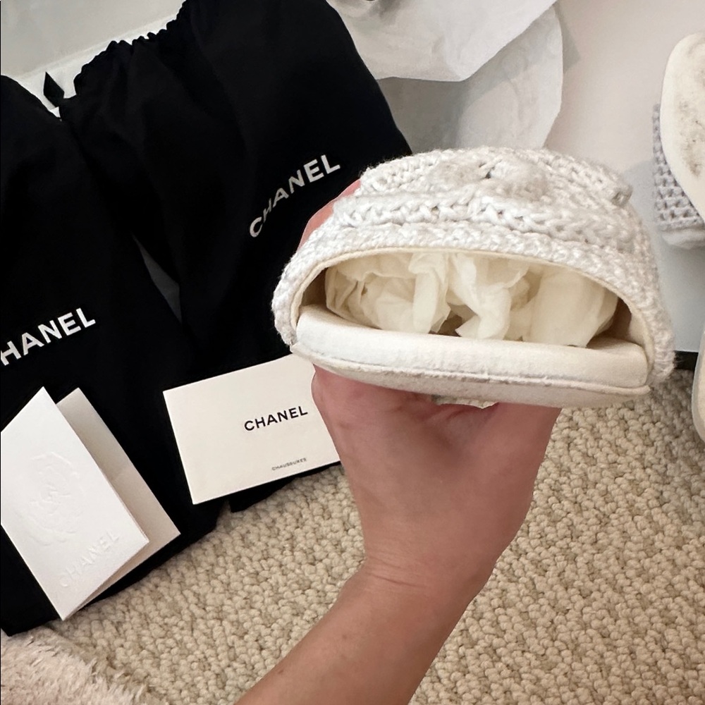 CHANEL White Slides - Picture 5 of 13